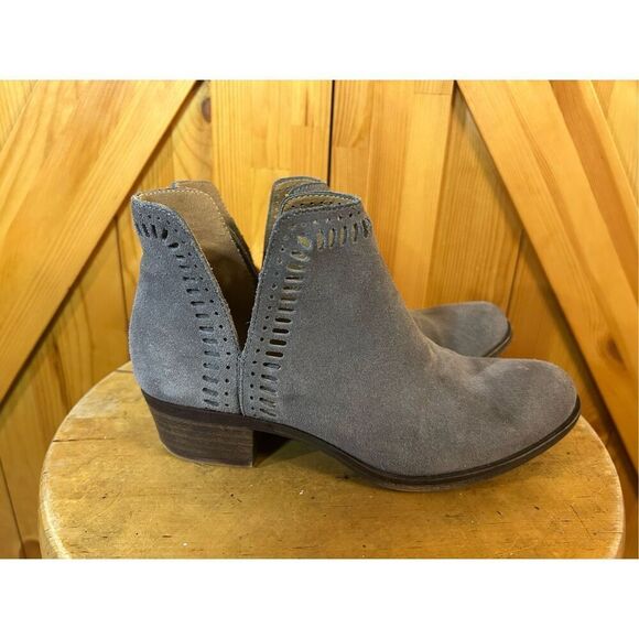 Lucky Brand Bustina Gray Suede Laser Cut Ankle Boots Size 6M - Picture 1 of 8